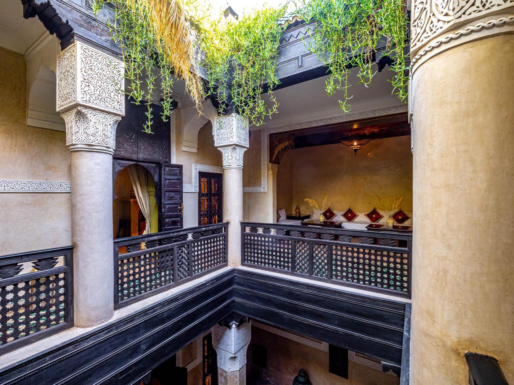 Dar Les Cigognes Hotel Marrakesh Exterior photo