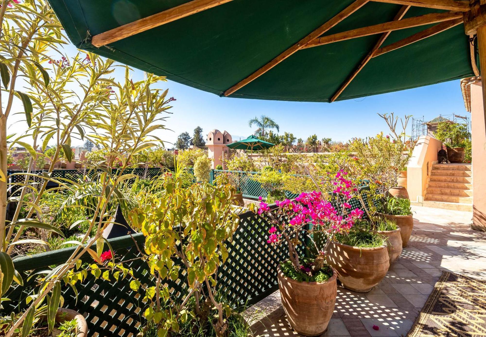 Dar Les Cigognes Hotel Marrakesh Exterior photo